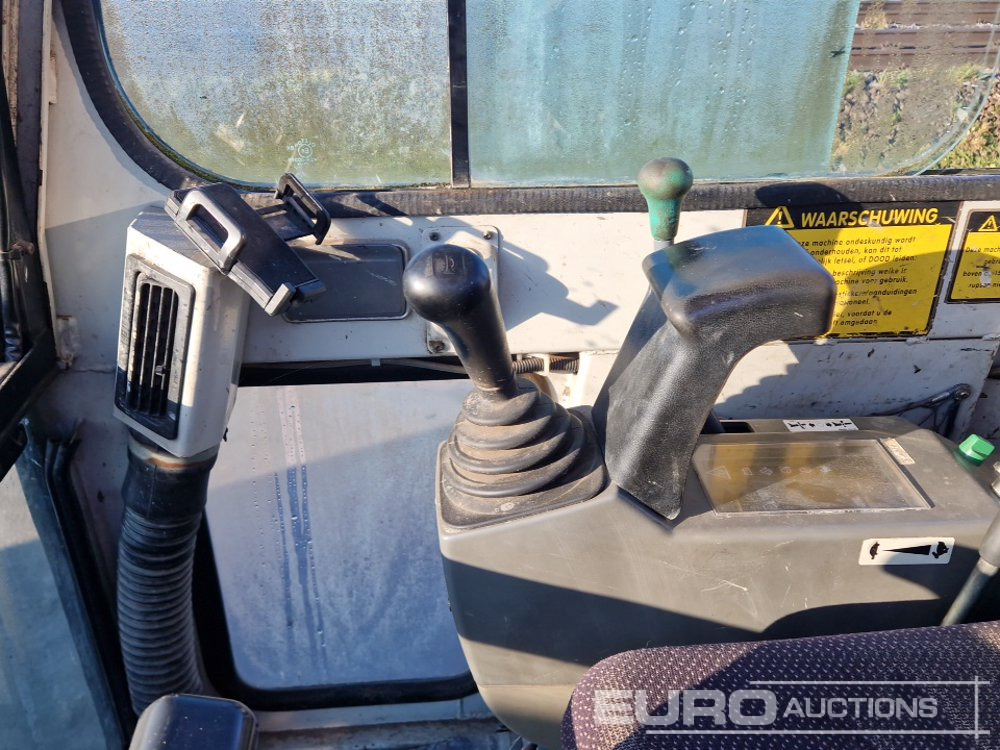 Miniexcavadora Takeuchi TB016: foto 21