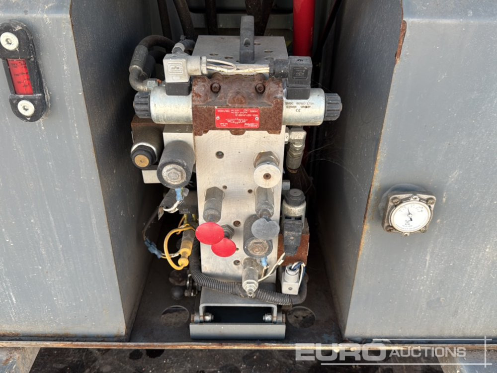 Plataforma elevadora 2015 SkyJack SJ6826RT: foto 22