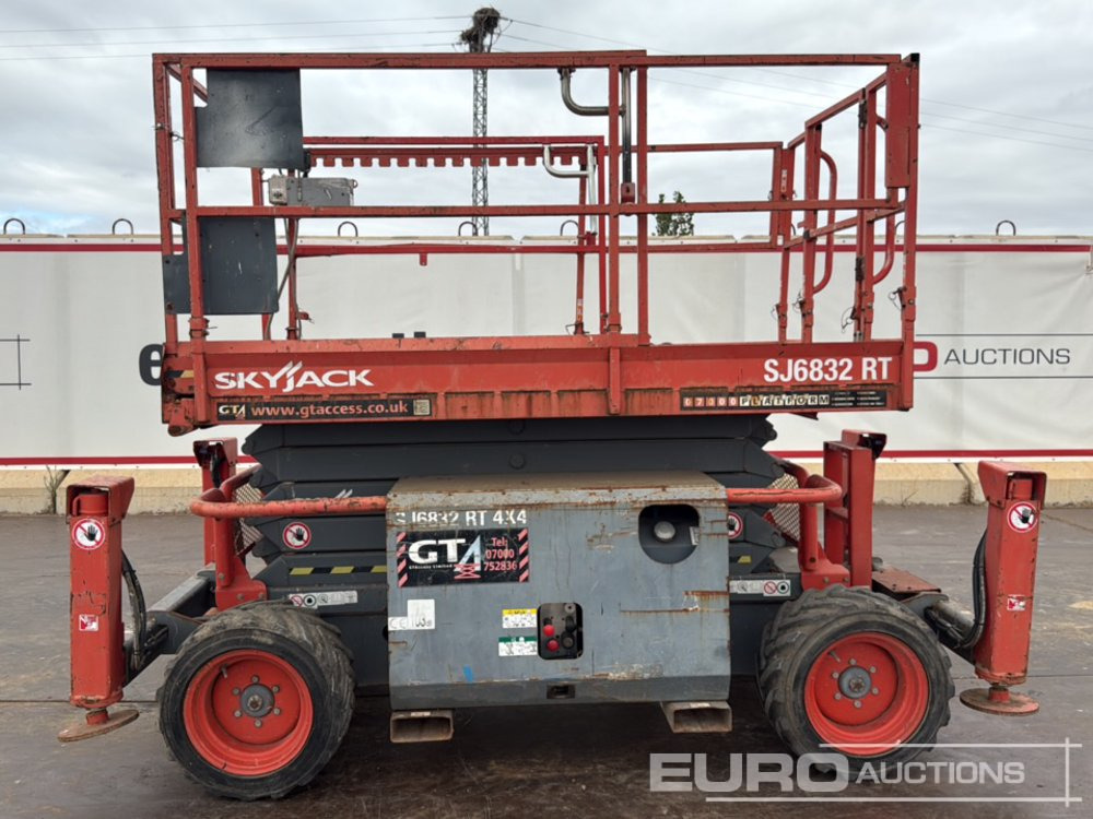 2015 SkyJack SJ6832RT - Plataforma elevadora: foto 2 2015 SkyJack SJ6832RT - Plataforma elevadora: foto 2
