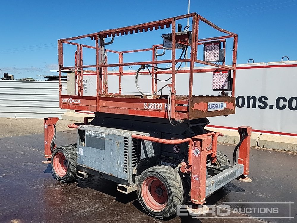 2015 SkyJack SJ6832RT - Plataforma de tijeras: foto 3 2015 SkyJack SJ6832RT - Plataforma de tijeras: foto 3