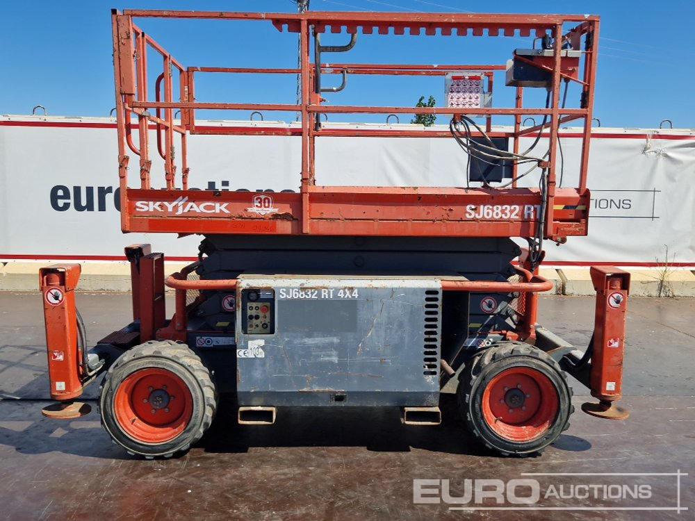 2015 SkyJack SJ6832RT - Plataforma elevadora: foto 2 2015 SkyJack SJ6832RT - Plataforma elevadora: foto 2
