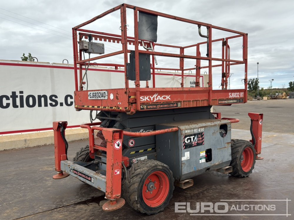 2015 SkyJack SJ6832RT - Plataforma elevadora: foto 1 2015 SkyJack SJ6832RT - Plataforma elevadora: foto 1