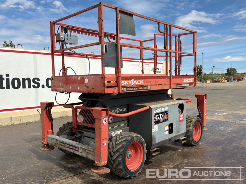 2015 SkyJack SJ6832RT - Plataforma elevadora: foto 5 2015 SkyJack SJ6832RT - Plataforma elevadora: foto 5