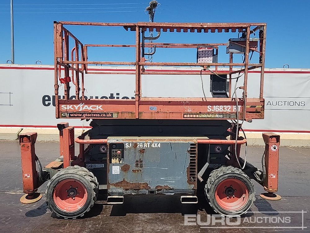 2015 SkyJack SJ6832RT - Plataforma elevadora: foto 2 2015 SkyJack SJ6832RT - Plataforma elevadora: foto 2