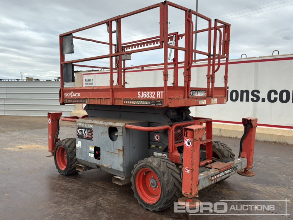 2015 SkyJack SJ6832RT - Plataforma elevadora: foto 3 2015 SkyJack SJ6832RT - Plataforma elevadora: foto 3