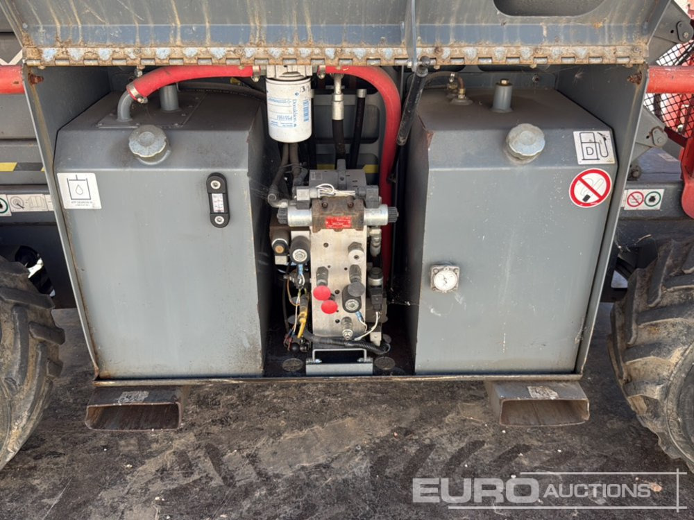 Plataforma elevadora 2016 SkyJack SJ6826RT: foto 13