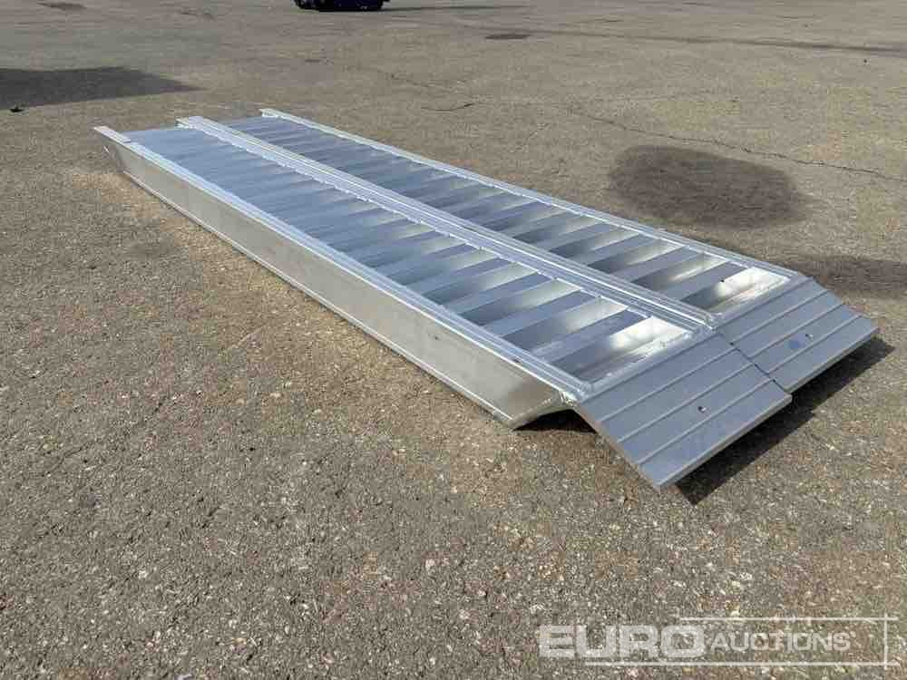 Aluminium Ramp (2 of) (250cm Length, 6Ton Capacity) - Equipo de construcción: foto 3 Aluminium Ramp (2 of) (250cm Length, 6Ton Capacity) - Equipo de construcción: foto 3