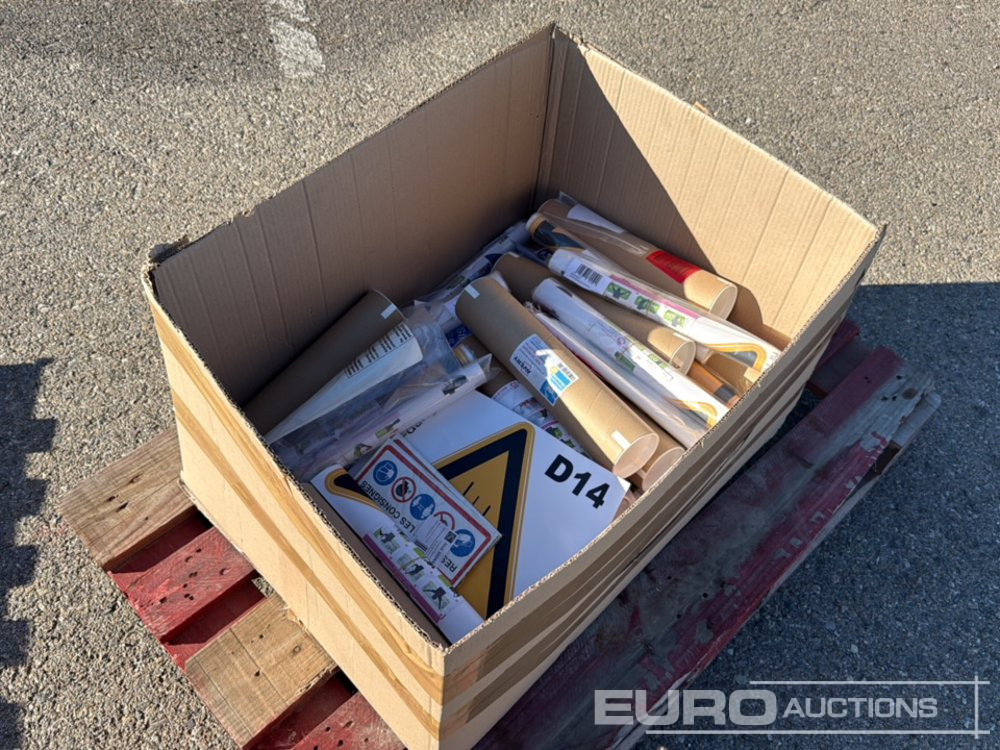 Assorted Traffic Signs In French / Señalización de Seguridad (Frances) - Equipo de construcción: foto 3 Assorted Traffic Signs In French / Señalización de Seguridad (Frances) - Equipo de construcción: foto 3