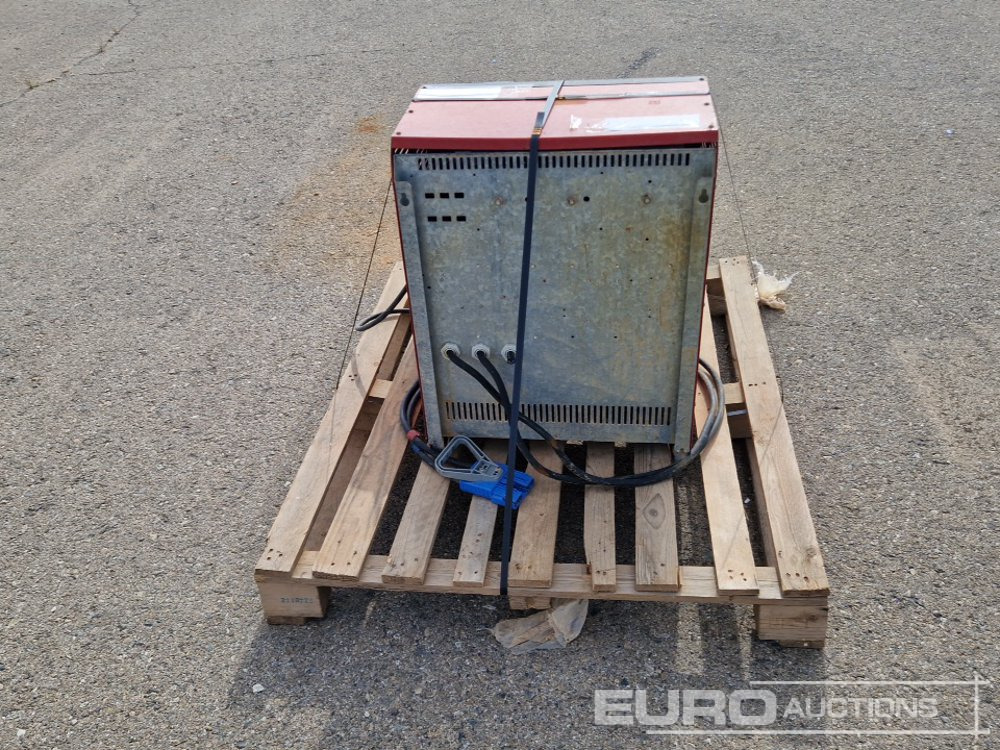 Battery Chargers (2 of) - Equipo de construcción: foto 4 Battery Chargers (2 of) - Equipo de construcción: foto 4