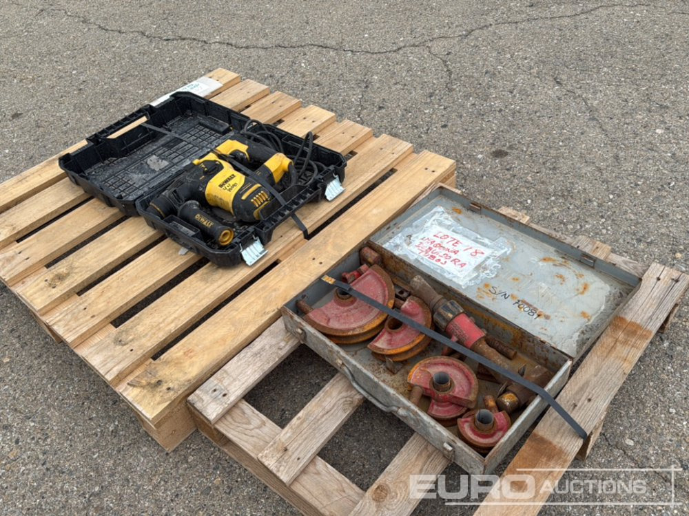 Dewalt Hammer Drill 230Volts, Tube Bender - Equipo de taller: foto 1 Dewalt Hammer Drill 230Volts, Tube Bender - Equipo de taller: foto 1