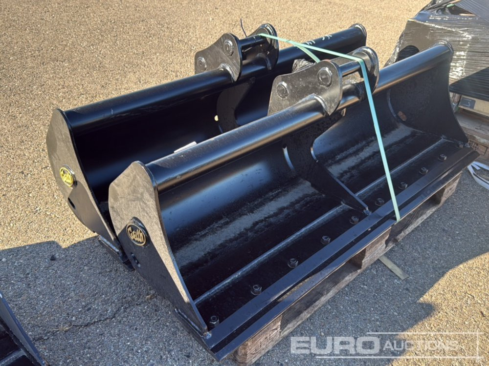 Geith Bucket G04R-1400-4588 to Suit MCR922 (S/Ns 1163051, 1163052) (2 of) - Cazo: foto 1 Geith Bucket G04R-1400-4588 to Suit MCR922 (S/Ns 1163051, 1163052) (2 of) - Cazo: foto 1