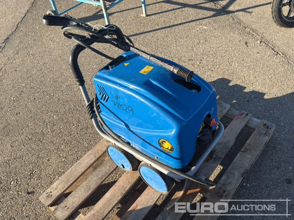 High Pressure Washer - Equipo de construcción: foto 1 High Pressure Washer - Equipo de construcción: foto 1