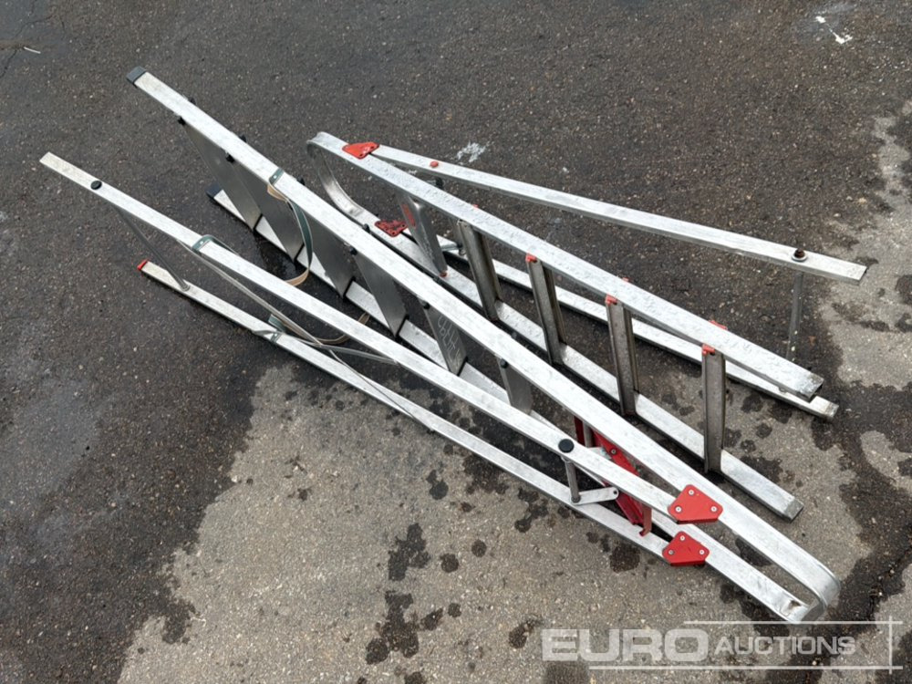 Manual Ladder (2 of) - Equipo de construcción: foto 1 Manual Ladder (2 of) - Equipo de construcción: foto 1