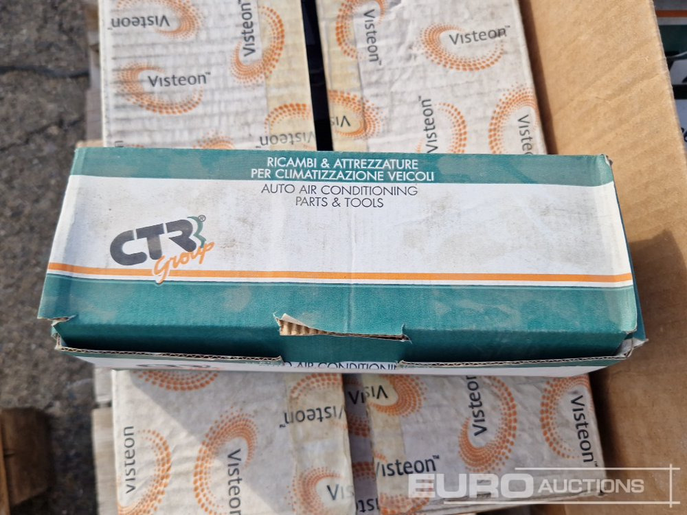 Pallet of Air-Conditioning Auto Parts, Drilling Bits, Ceiling Lamp - Equipo de construcción: foto 5 Pallet of Air-Conditioning Auto Parts, Drilling Bits, Ceiling Lamp - Equipo de construcción: foto 5