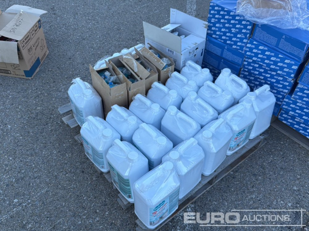 Pallet of Assorted Cleaning Supplies (Desinfectant & Descaler) - Equipo de construcción: foto 2 Pallet of Assorted Cleaning Supplies (Desinfectant & Descaler) - Equipo de construcción: foto 2