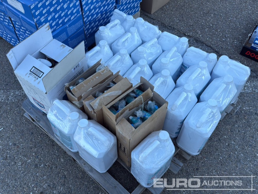 Pallet of Assorted Cleaning Supplies (Desinfectant & Descaler) - Equipo de construcción: foto 1 Pallet of Assorted Cleaning Supplies (Desinfectant & Descaler) - Equipo de construcción: foto 1