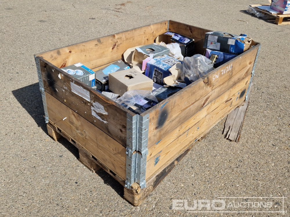 Pallet of Halogen Light Bulbs - Equipo de construcción: foto 1 Pallet of Halogen Light Bulbs - Equipo de construcción: foto 1