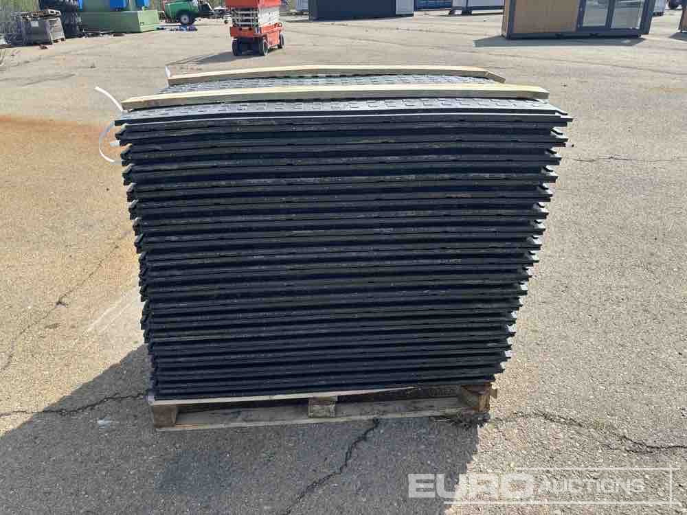Pallet of Plastic Connectable Road Plates, 1200x800x28mm, 22kg per Plate (35 of) Moved to OCT 25 - Equipo de construcción: foto 2 Pallet of Plastic Connectable Road Plates, 1200x800x28mm, 22kg per Plate (35 of) Moved to OCT 25 - Equipo de construcción: foto 2
