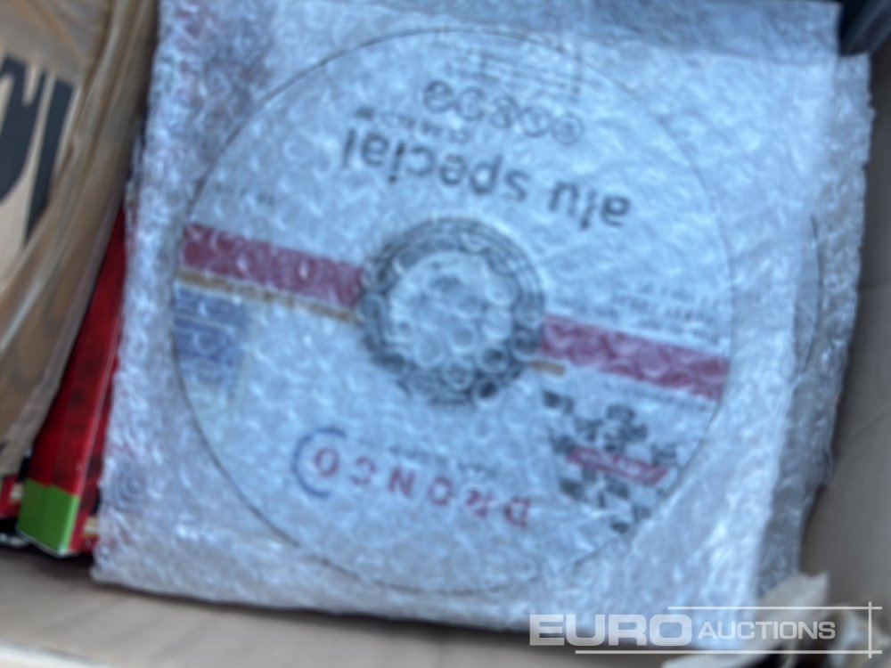 Pallet of Various Universal 1/4 Sheet Sander, Wood Drill Bits, Cutting Discs, Concrete Drill Bits, Socket Wrenches - Equipo de construcción: foto 5 Pallet of Various Universal 1/4 Sheet Sander, Wood Drill Bits, Cutting Discs, Concrete Drill Bits, Socket Wrenches - Equipo de construcción: foto 5