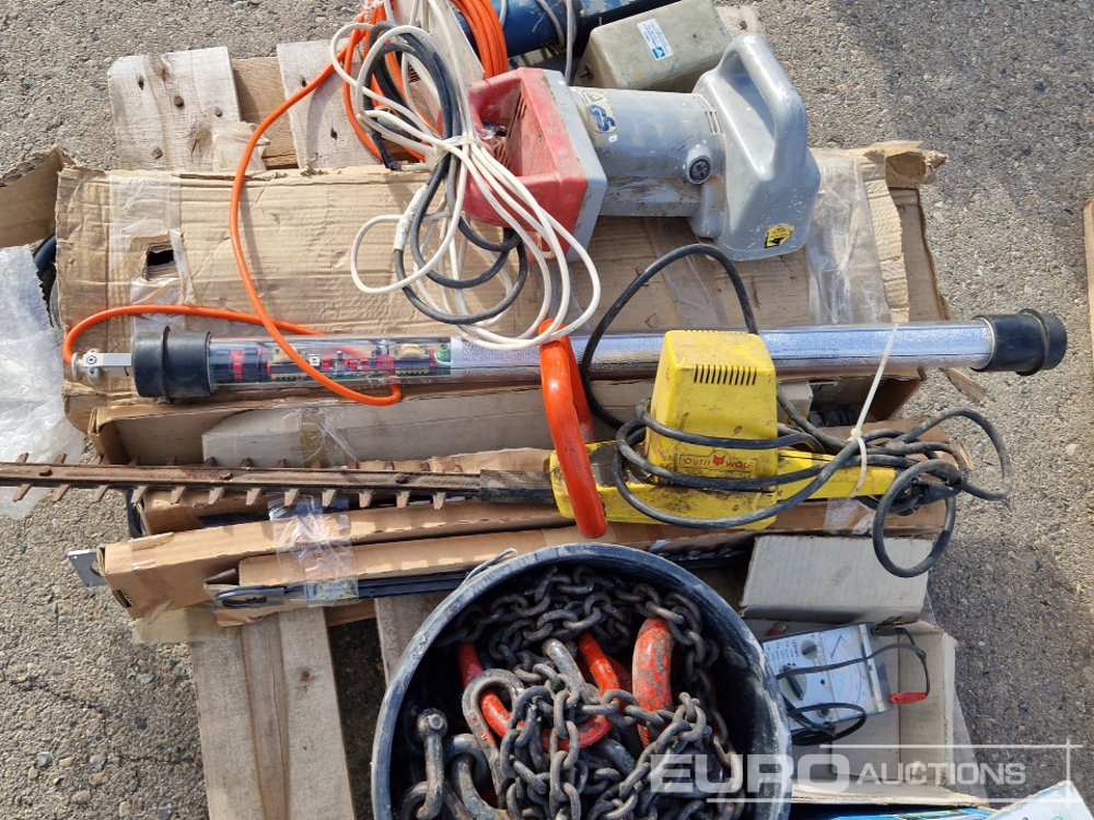 Equipo de construcción Pallet of Water Pump, Chains, Chainsaw, Electric Saw, Trailer Lights: foto 6 Equipo de construcción Pallet of Water Pump, Chains, Chainsaw, Electric Saw, Trailer Lights: foto 6