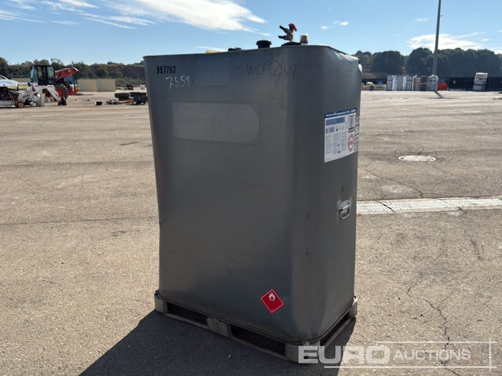 SCHUTZ 1000L Fuel Tank - Equipo de construcción: foto 1 SCHUTZ 1000L Fuel Tank - Equipo de construcción: foto 1