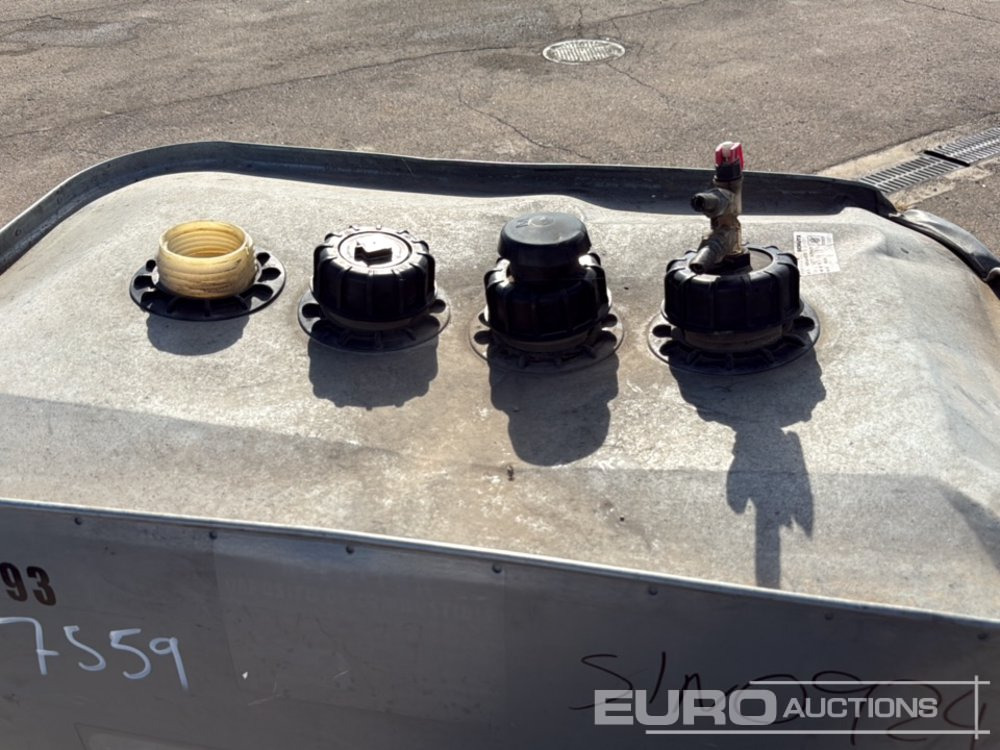 SCHUTZ 1000L Fuel Tank - Equipo de construcción: foto 5 SCHUTZ 1000L Fuel Tank - Equipo de construcción: foto 5