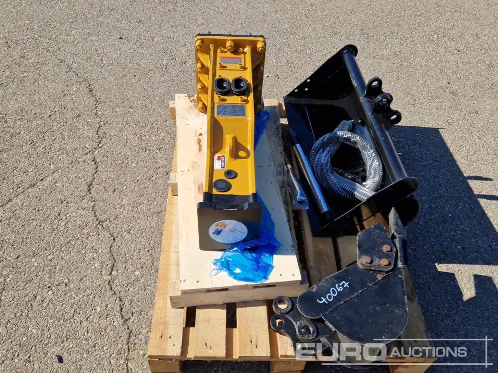 Unused Set of 30" Ditching, 8" Digging Bucket, Hydraulic Breaker to suit JPC Excavator / Conjunto Cazos de 800mm y 200mm y Martillo Solmek HM-150para Excavadora JPC - Cazo: foto 4 Unused Set of 30" Ditching, 8" Digging Bucket, Hydraulic Breaker to suit JPC Excavator / Conjunto Cazos de 800mm y 200mm y Martillo Solmek HM-150para Excavadora JPC - Cazo: foto 4