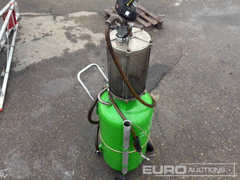 Vacuum Oil Extractor - Equipo de construcción: foto 3 Vacuum Oil Extractor - Equipo de construcción: foto 3