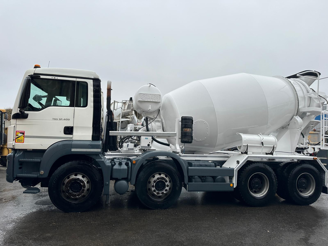Camion béton MAN TGS 32.400 EC-042-BX - Camión hormigonera: foto 2 Camion béton MAN TGS 32.400 EC-042-BX - Camión hormigonera: foto 2