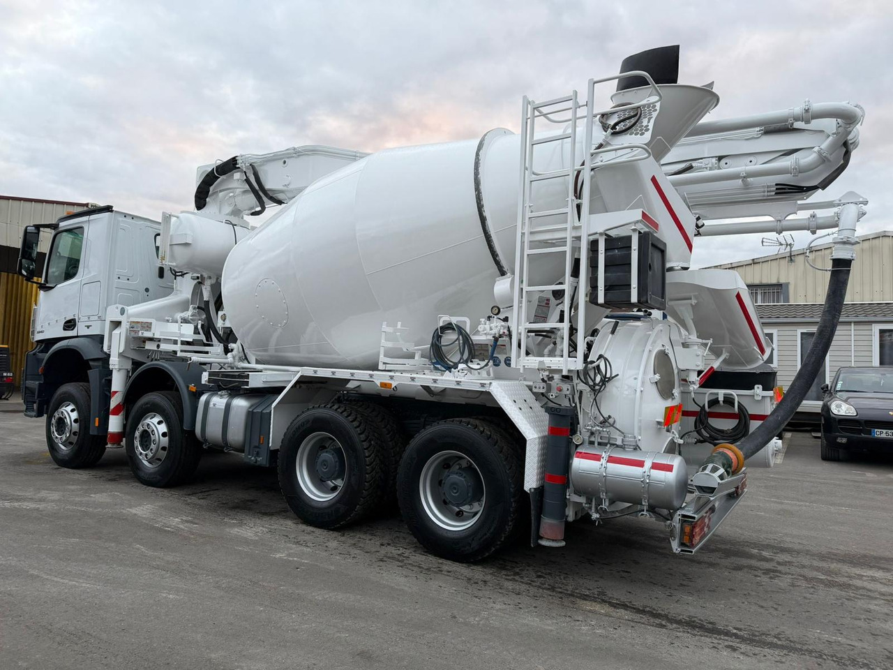 Camion béton pompe Mercedes Arocs 3240 DV-125-FH - Camión bomba de hormigón: foto 4 Camion béton pompe Mercedes Arocs 3240 DV-125-FH - Camión bomba de hormigón: foto 4