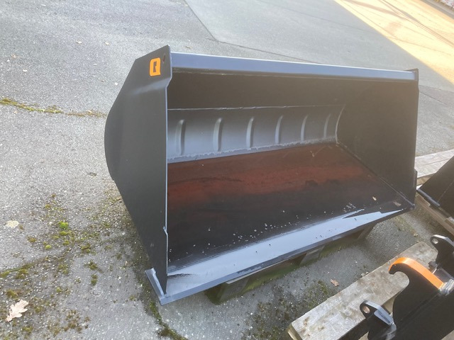 Alö Volumenschaufel VM 245 - Cargador frontal para tractor: foto 1 Alö Volumenschaufel VM 245 - Cargador frontal para tractor: foto 1