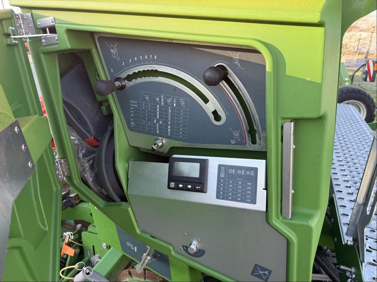 Amazone Anbaukreiselegge KE 3001 Super - Equipo para trabajo del suelo: foto 4 Amazone Anbaukreiselegge KE 3001 Super - Equipo para trabajo del suelo: foto 4