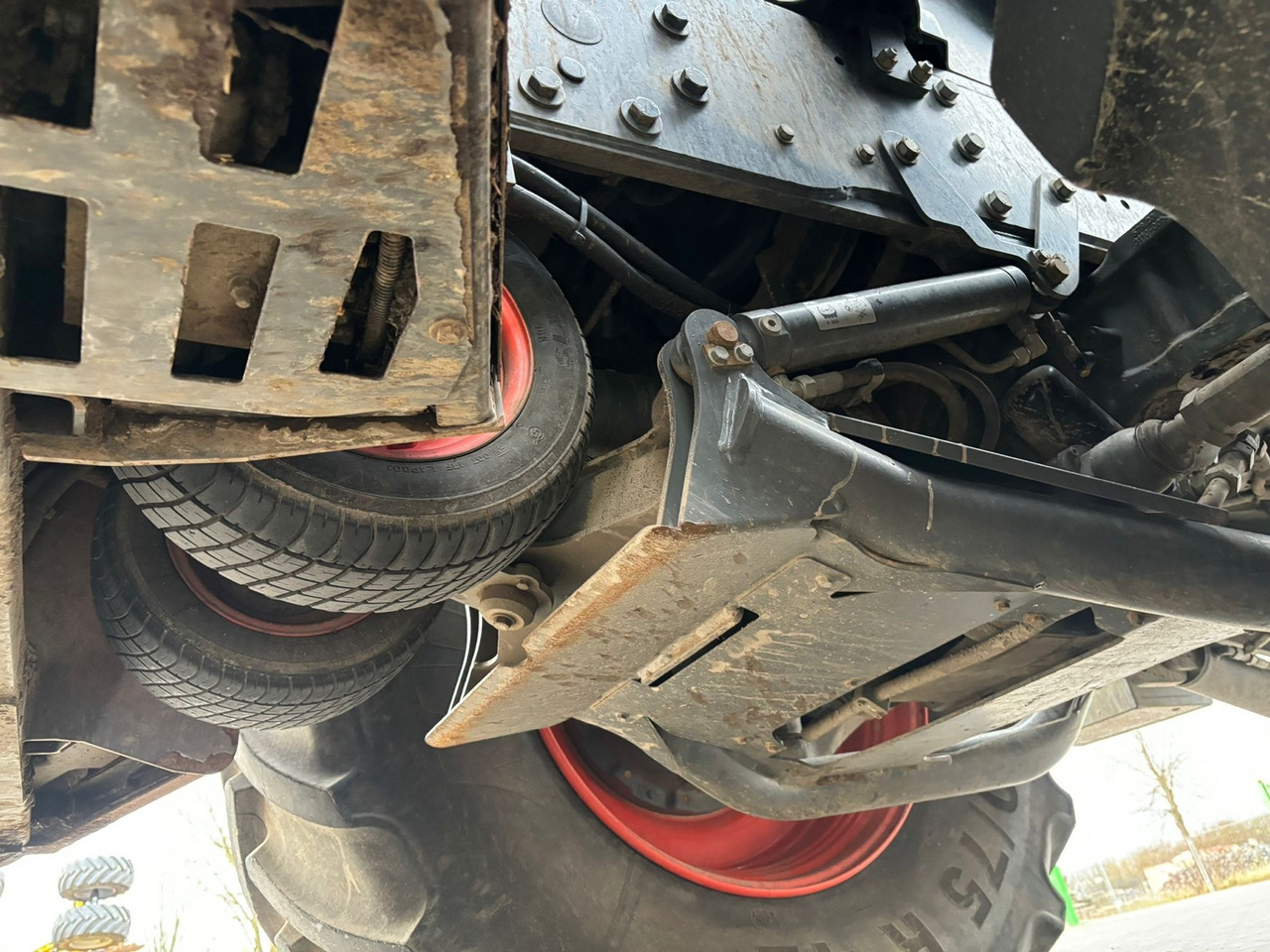 Claas Xerion 4200 Trac - Tractor: foto 3 Claas Xerion 4200 Trac - Tractor: foto 3