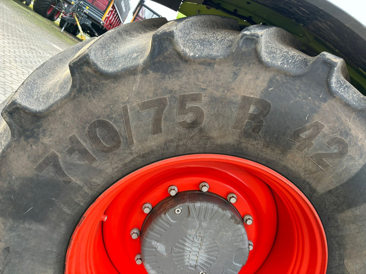 Claas Xerion 4200 Trac - Tractor: foto 2 Claas Xerion 4200 Trac - Tractor: foto 2