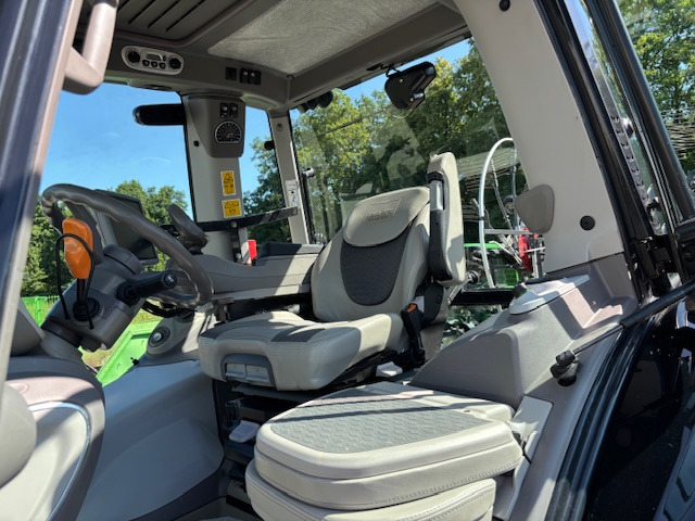 Deutz-Fahr Agrotron 6215 TTV Warrior-RTK - Tractor: foto 4 Deutz-Fahr Agrotron 6215 TTV Warrior-RTK - Tractor: foto 4