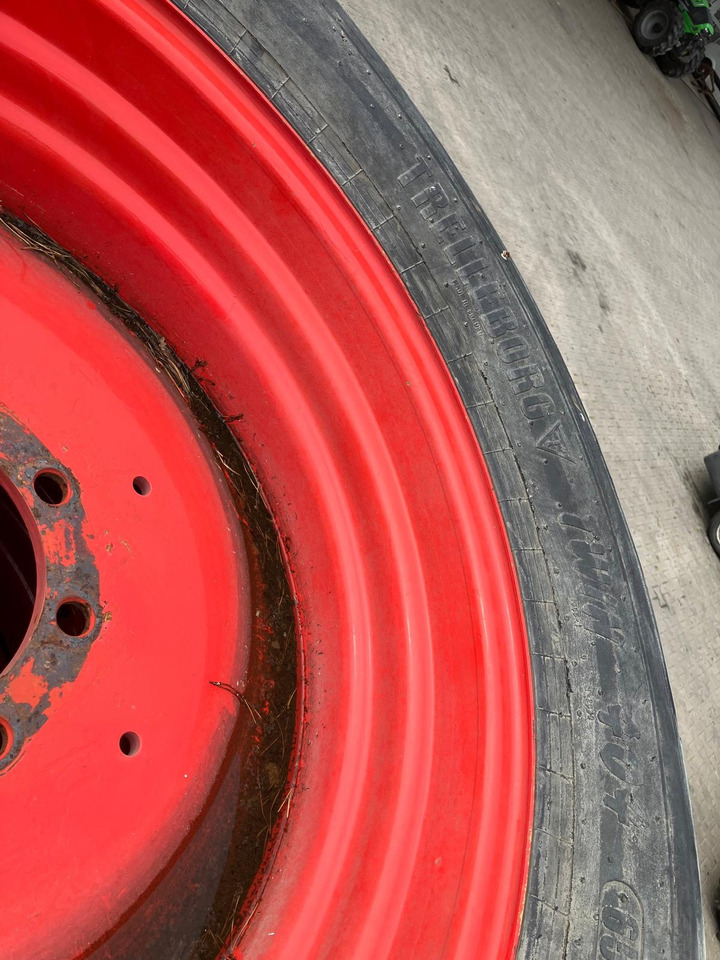 Fendt 650/60-34 Trelleborg - Neumáticos y llantas: foto 3 Fendt 650/60-34 Trelleborg - Neumáticos y llantas: foto 3