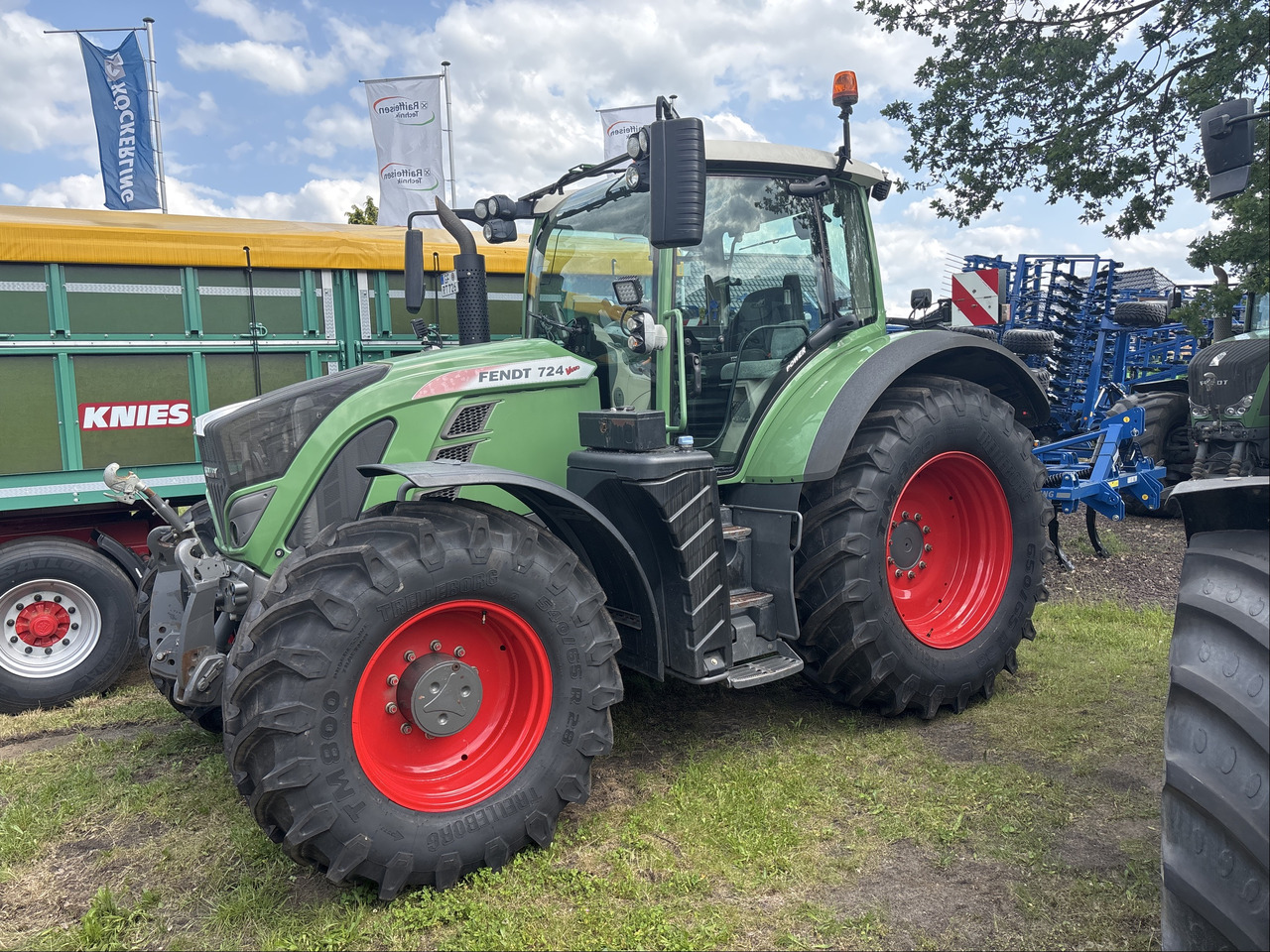Fendt 724 Power - Tractor: foto 1 Fendt 724 Power - Tractor: foto 1