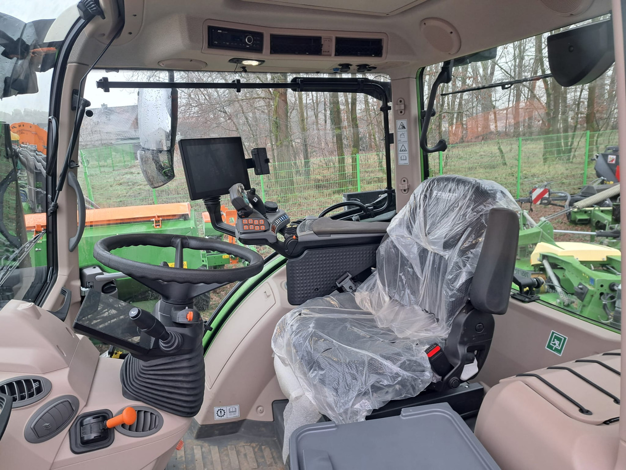 Fendt 724 Vario Gen6 Profi Setting2 - Tractor: foto 2 Fendt 724 Vario Gen6 Profi Setting2 - Tractor: foto 2