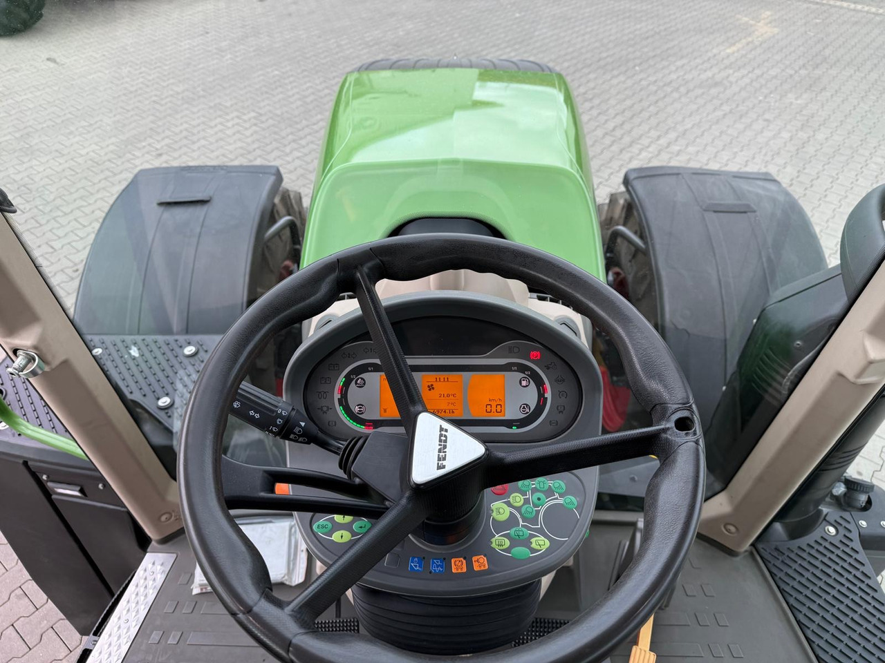 Fendt 724 Vario S4 - Tractor: foto 2 Fendt 724 Vario S4 - Tractor: foto 2