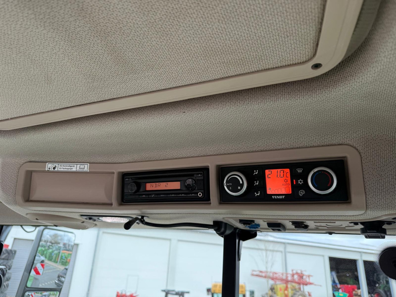 Fendt 724 Vario S4 - Tractor: foto 3 Fendt 724 Vario S4 - Tractor: foto 3