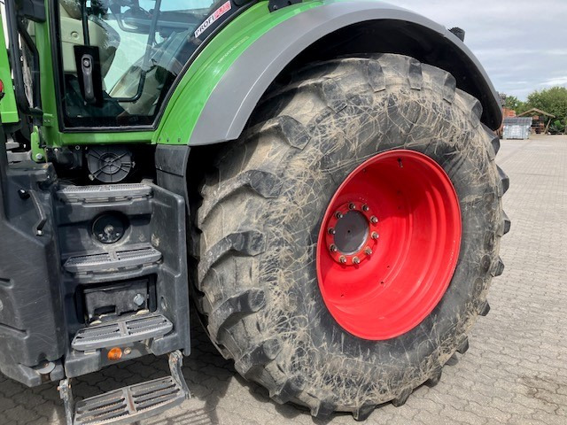 Fendt 828 Vario S4 ProfiPlus - Tractor: foto 4 Fendt 828 Vario S4 ProfiPlus - Tractor: foto 4