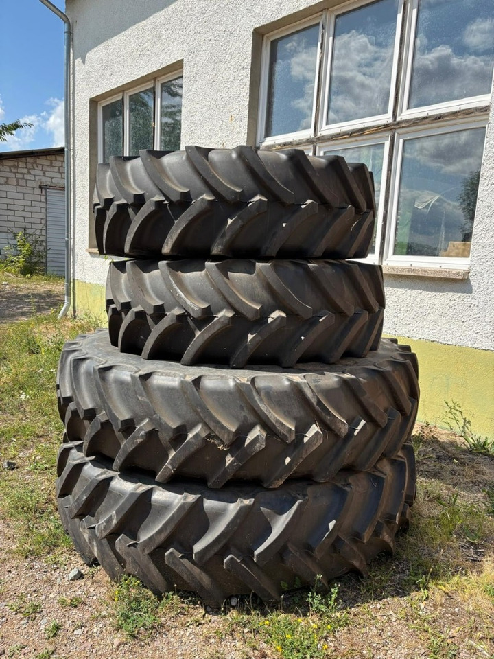 John Deere 6190R - Tractor: foto 2 John Deere 6190R - Tractor: foto 2