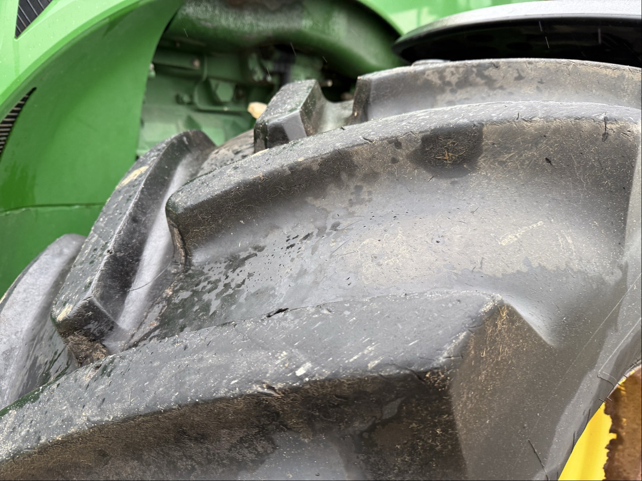 John Deere 8320 R - Tractor: foto 4 John Deere 8320 R - Tractor: foto 4