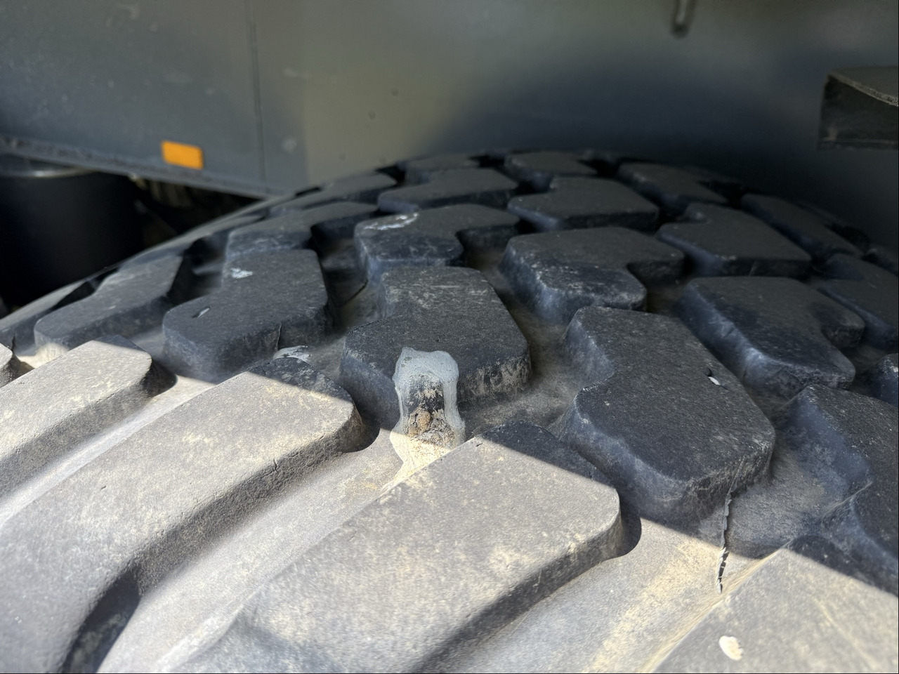 Krampe ALU Kippsattel KS 950 Roadrunn - Camión volquete: foto 2 Krampe ALU Kippsattel KS 950 Roadrunn - Camión volquete: foto 2