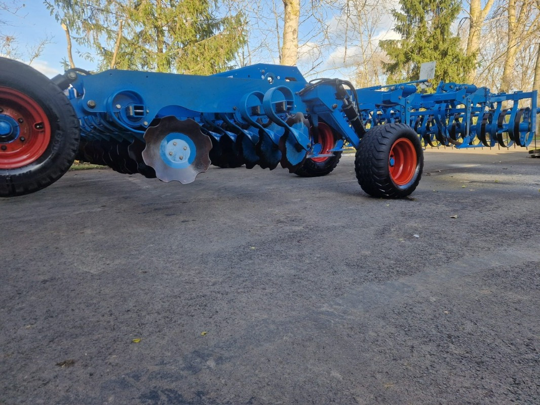 Lemken Koralin 9 - Flachgrubber - Cultivador: foto 1 Lemken Koralin 9 - Flachgrubber - Cultivador: foto 1