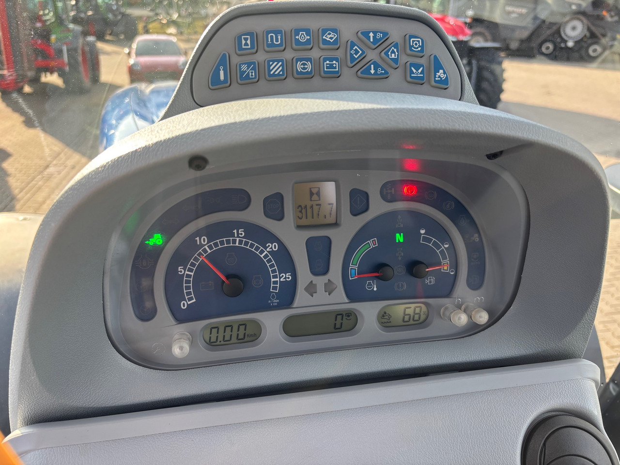 New Holland T 7.270 AC - Tractor: foto 2 New Holland T 7.270 AC - Tractor: foto 2