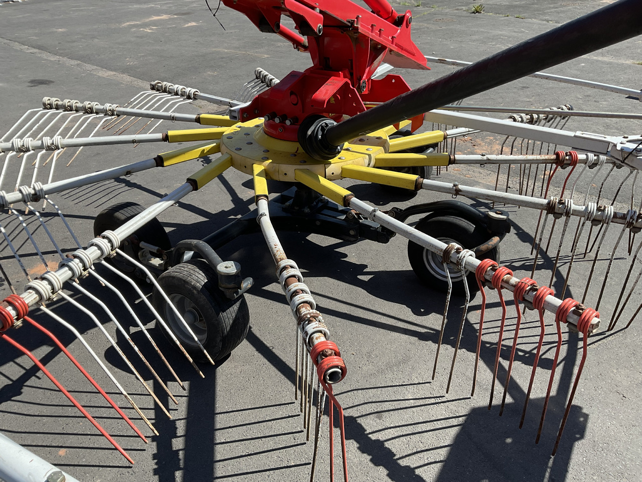 Pöttinger Top 722 Seitenschwader - Henificadora: foto 4 Pöttinger Top 722 Seitenschwader - Henificadora: foto 4