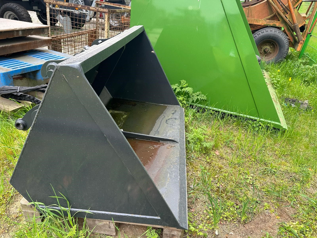 Schäffer Erdschaufel, eckig - Maquinaria ganadera: foto 1 Schäffer Erdschaufel, eckig - Maquinaria ganadera: foto 1