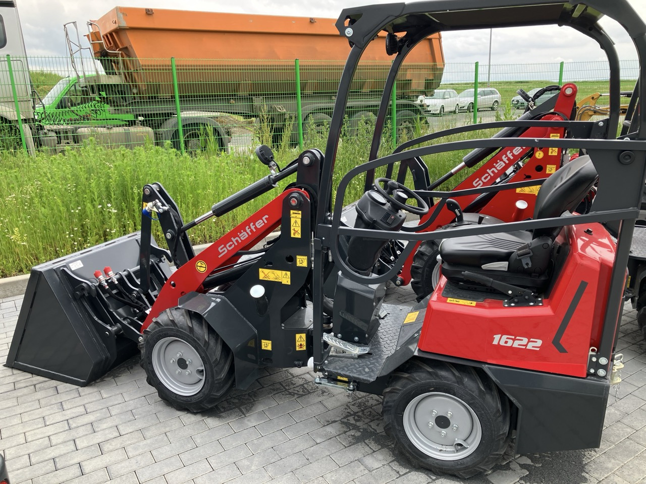 Schäffer Hoflader Typ 1622 - Cargadora de ruedas: foto 1 Schäffer Hoflader Typ 1622 - Cargadora de ruedas: foto 1