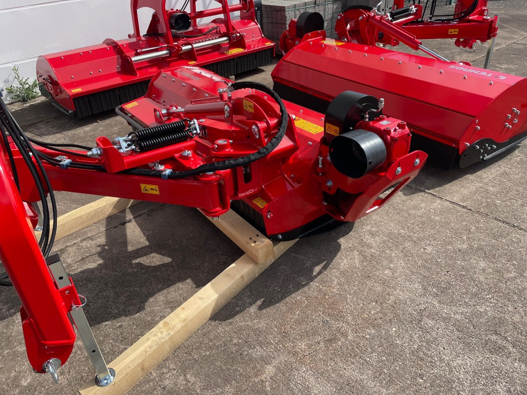 Tehnos MB 220 Profi LW - Desbrozadora de martillos: foto 3 Tehnos MB 220 Profi LW - Desbrozadora de martillos: foto 3